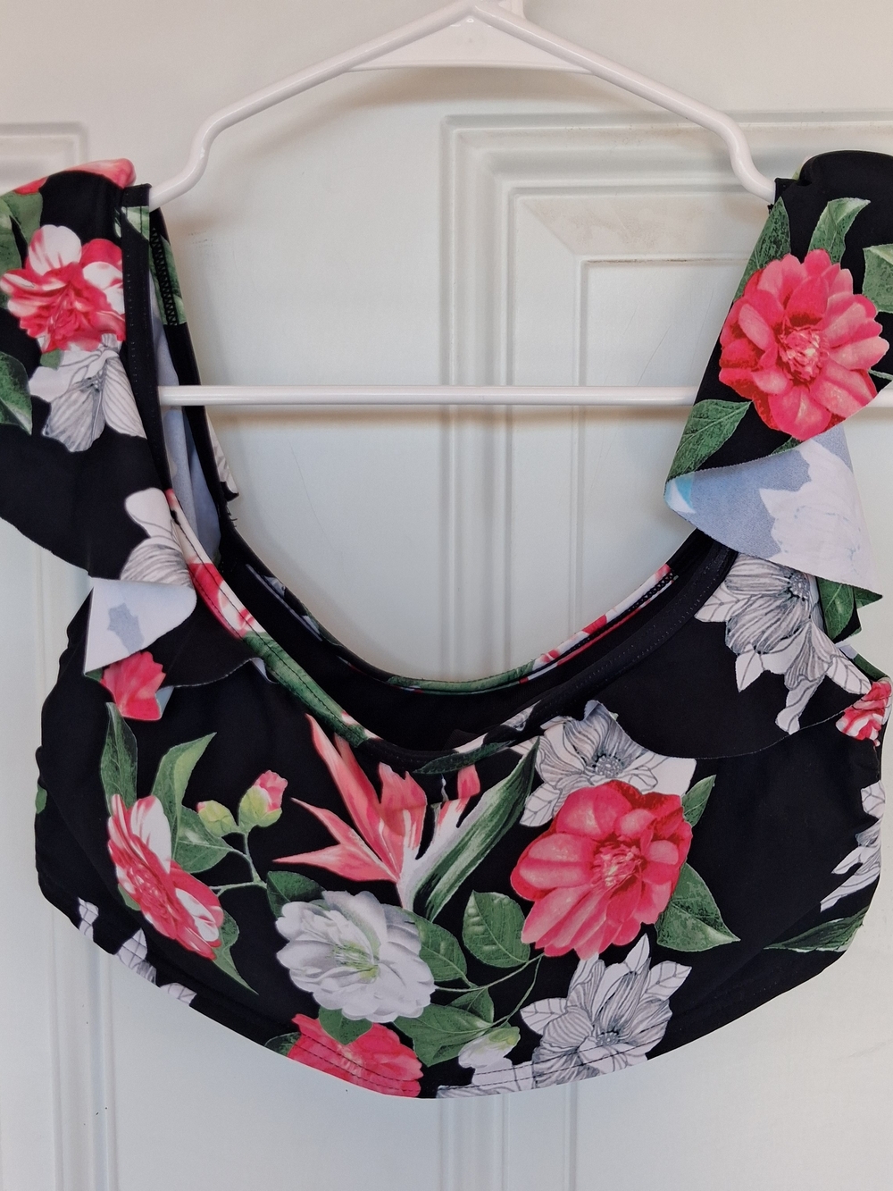 Vince Camuto Printed Off-The-Shoulder Ruffled Bikini Top Black & Pink Medium